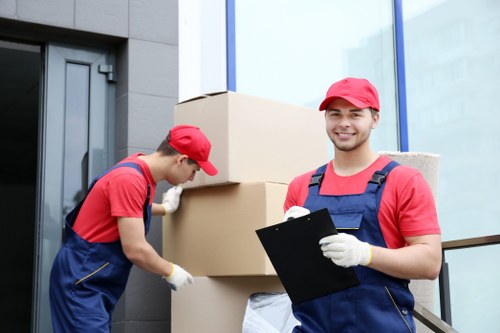Removal van service in Shepherd’s Bush for local home moves